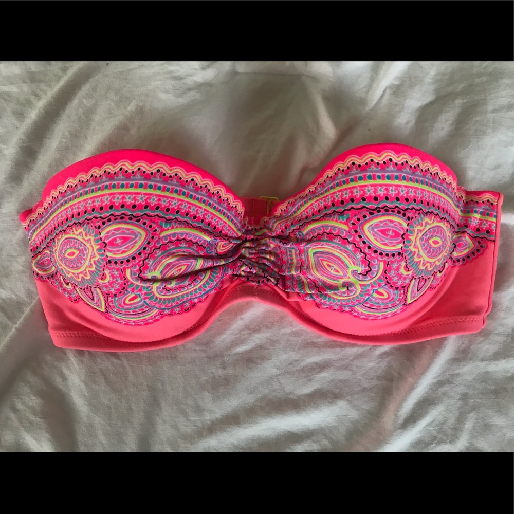 Victoria’s Secret bikini top